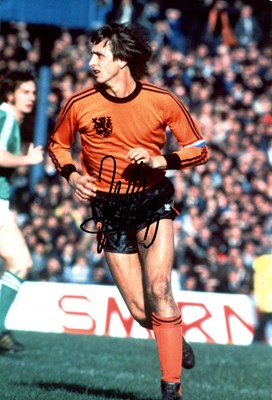 Lot 23 - HOLLAND FOOTBALL
