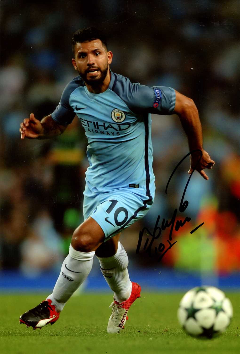 Lot 37 - FOOTBALL