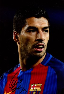 Lot 37 - FOOTBALL