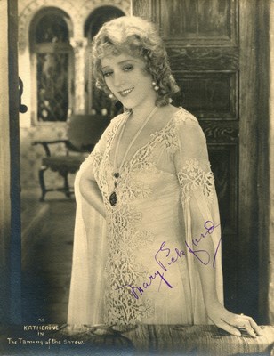 Lot 26 - PICKFORD MARY: (1892-1979)
