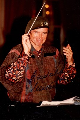 Lot 102 - NUREYEV RUDOLF: (1938-1993)