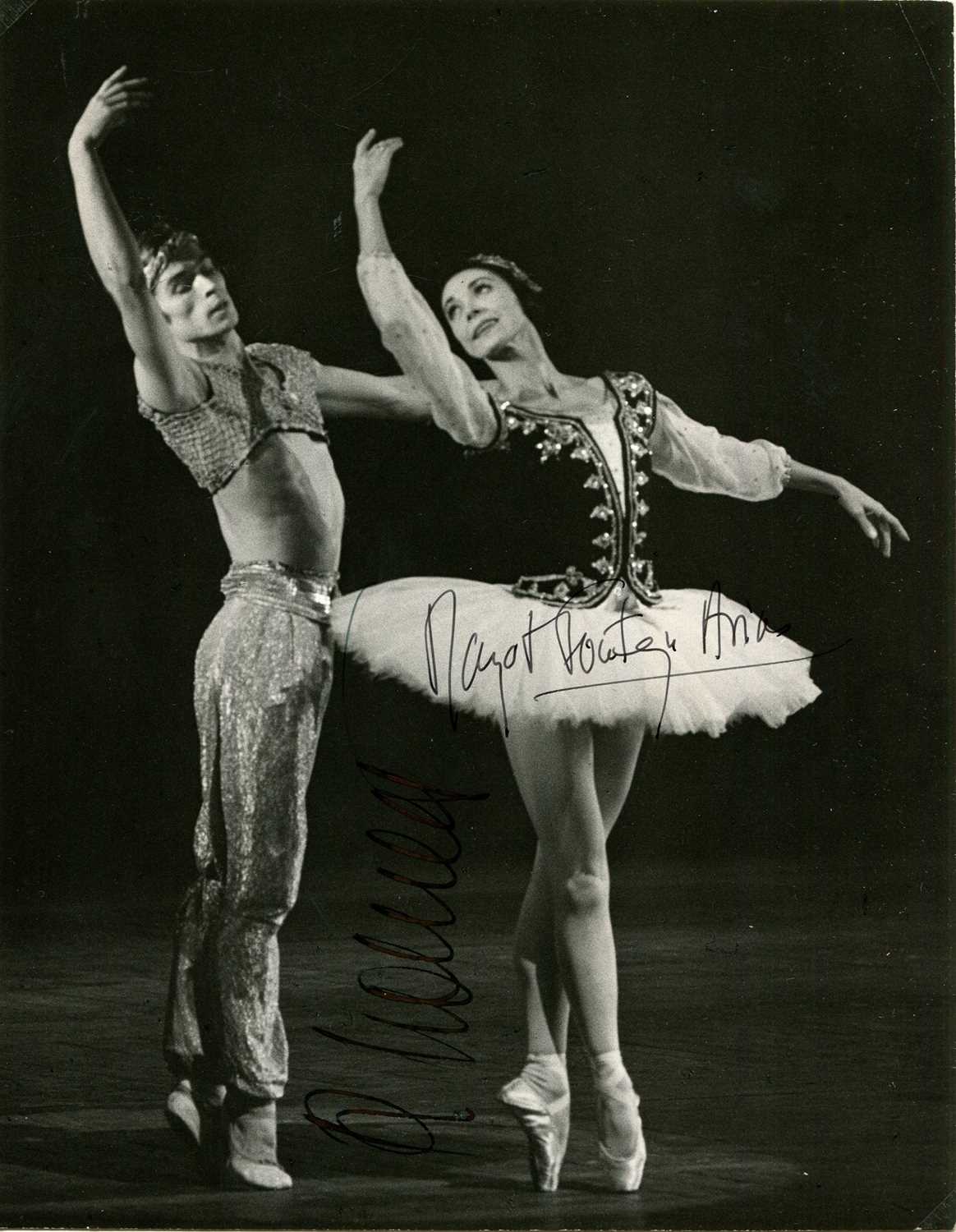 Lot 180 - FONTEYN & NUREYEV