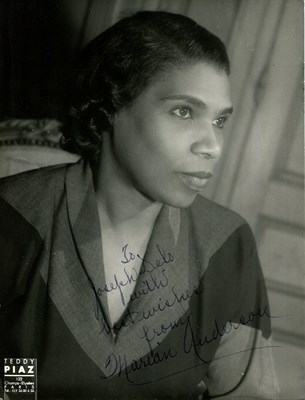 Lot 792 - ANDERSON MARIAN (1897-1993)