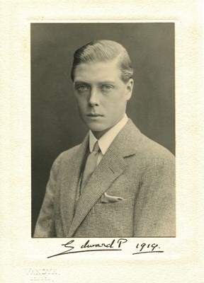 Lot 1225 - EDWARD VIII: (1894-1972)