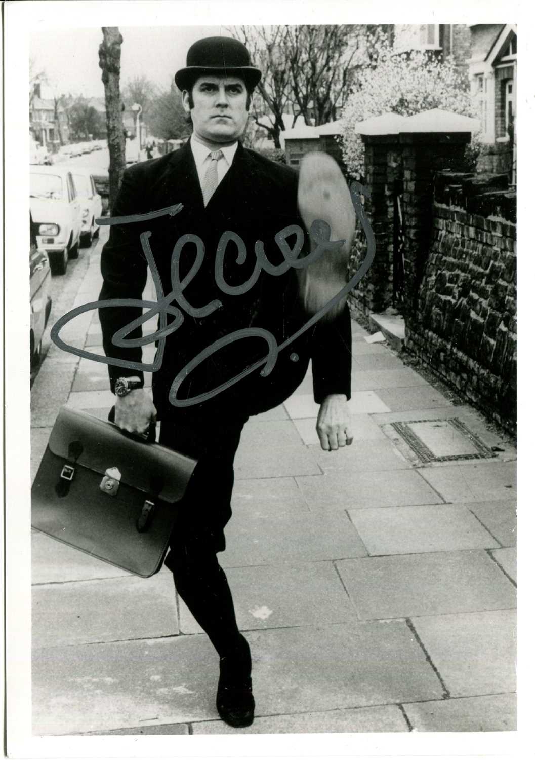 Lot 62 - MONTY PYTHON: (x5)