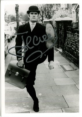 Lot 62 - MONTY PYTHON: (x5)