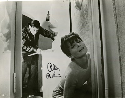 Lot 38 - ACADEMY AWARD WINNERS: (x13)