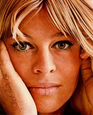 Lot 37 - ACADEMY AWARD WINNERS: (x13)