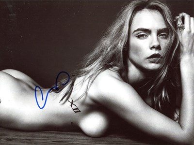 Lot 507 - DELEVINGNE CARA: (1992- )