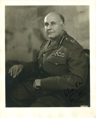 Lot 600 - BRITISH ARMY: (x44)